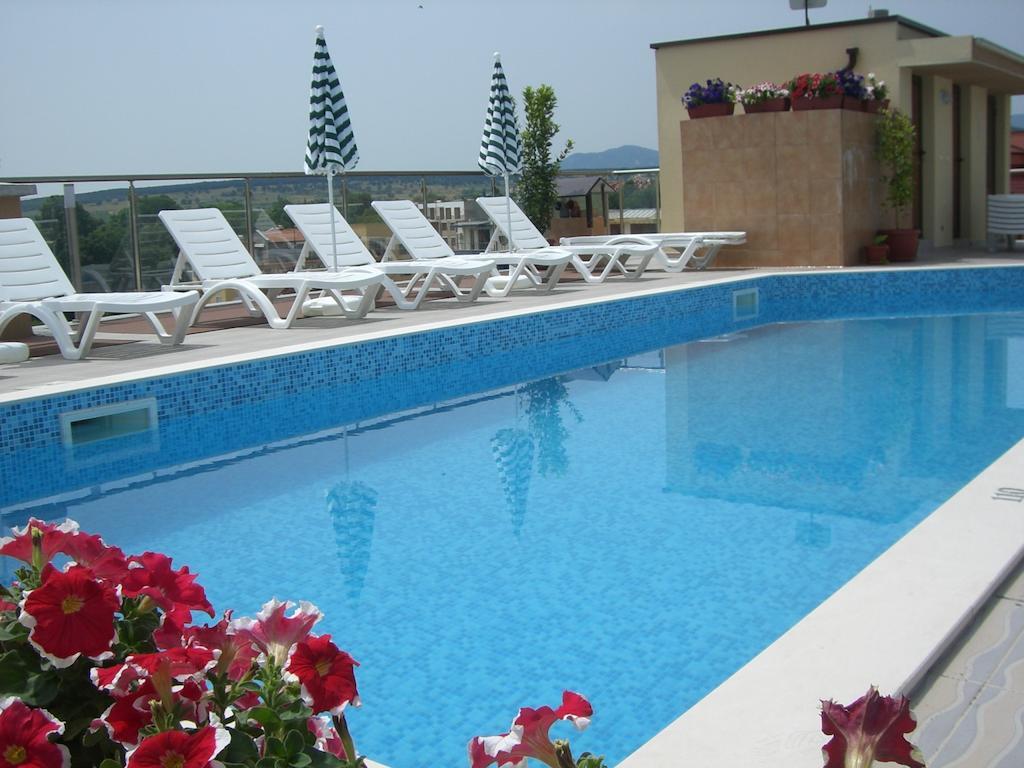 Apartments In Relax Complex Fantasy Hisarya Exterior foto